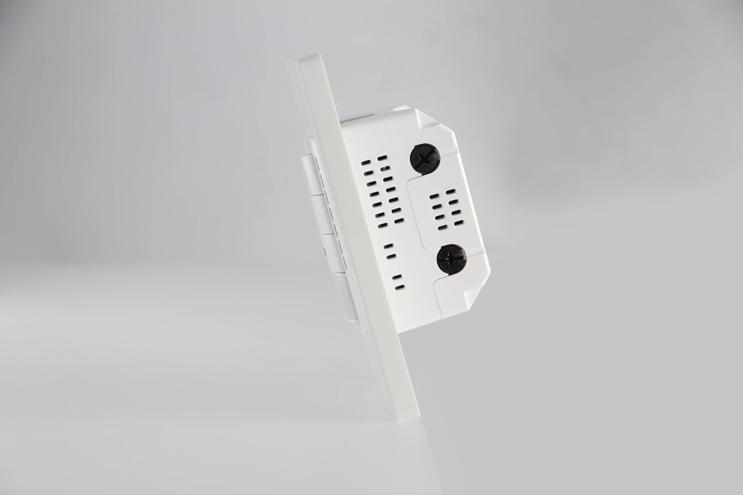 Wifi control tuya smart switch 2.4G wireless circuit