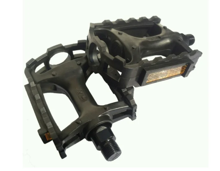 Пластиковые педали для велосипеда. Горный велосипед pdals. Педали для горного велосипеда