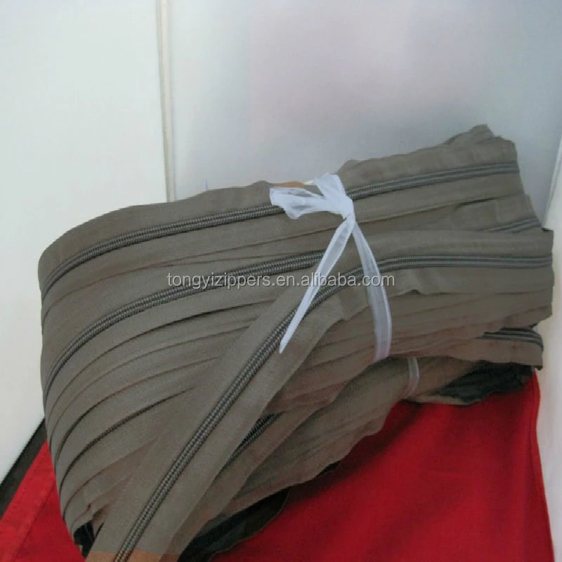 
No.8 nylon long chain zipper for cd case 