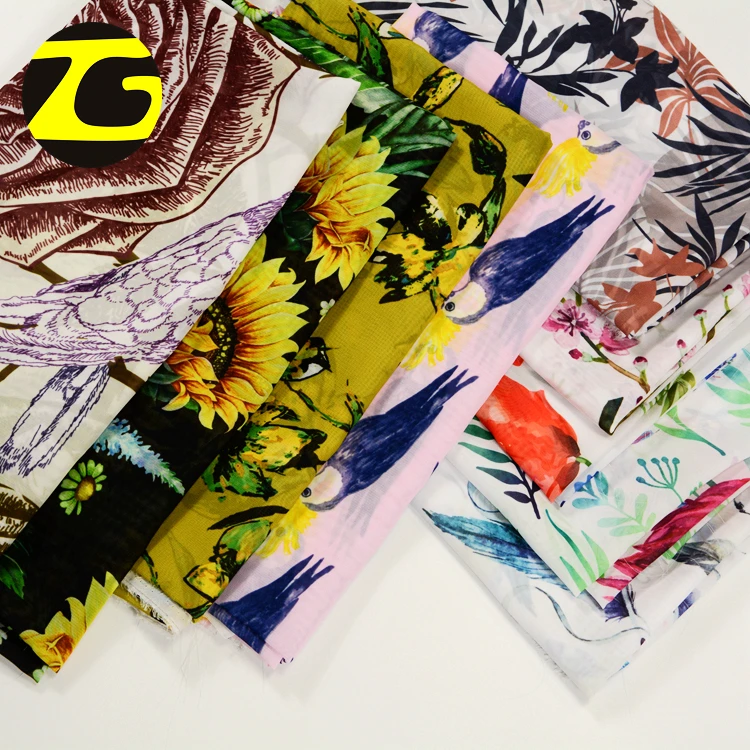  Китайские поставщики Изготовление платьев 100 г/кв. М полиэстер итальянская Цветочная шифоновая ткань с цифровой печатью