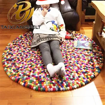 popular on amazon felt balls 100% wool carpet balls rug Rounded carpet