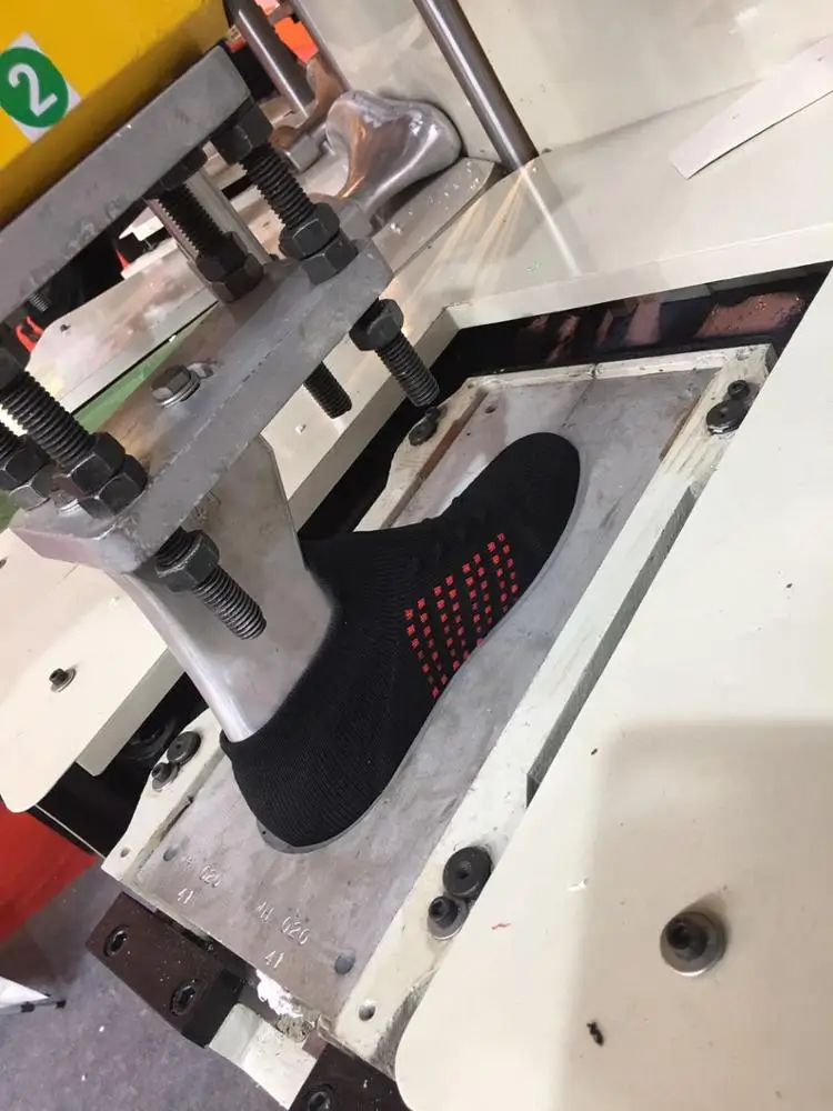 
Full automatic last turning PVC injection shoe making machine 