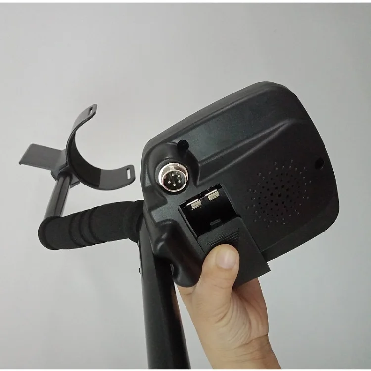 Professional Metal Gold Prospecting Equipment Treasure Detector With DD Waterproof searching plate 9V Battery