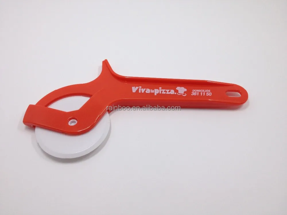 Promotional cheap logo printed disposable plastic blade pizza cutter with handle