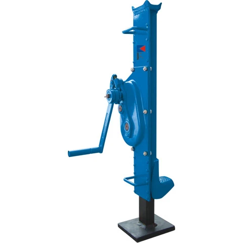 New style mechanical jacks with permanently fitted lifting toe Range from 1500kg to 10,000kg