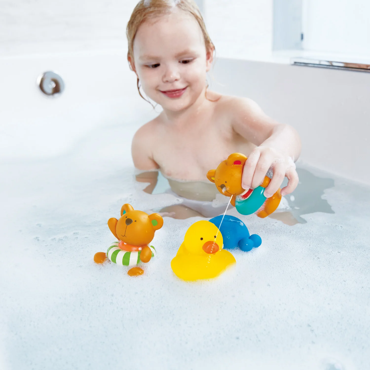 New Arrival Wholesale cute And Friends Toy For Bath Float And Play Bubbles Bath Toy