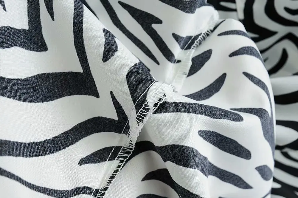 Good quality turn down collar animal print blouse women custom long sleeve shirt