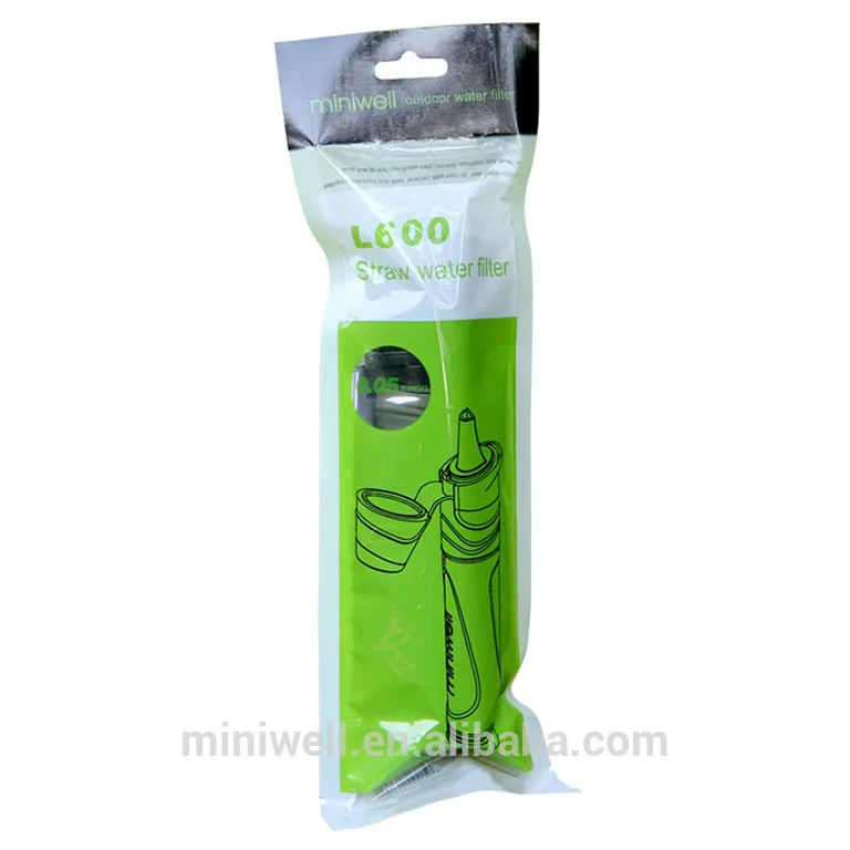 пакетики с запасами воды для военных