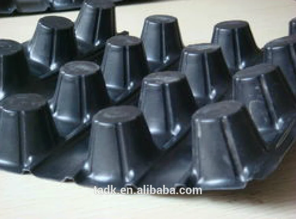 
China landscape drainage board 20mm dimple plastic drain board/dimple for garage projet and roof project 