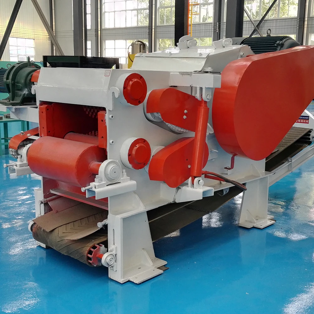 Discharge uniform kubota wood chipper