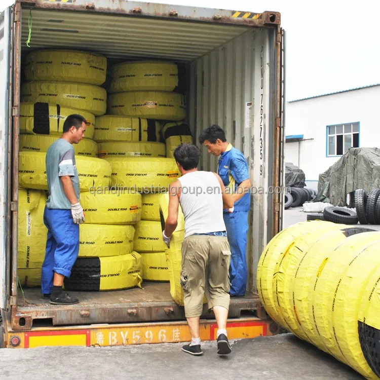 По оптовой цене из Китая тяжелых радиальных грузовых шин весов 315 / 80r22.5 11r22.5 12r22.5 295 / 80r22.5 контейнерная загрузка грузовых шин