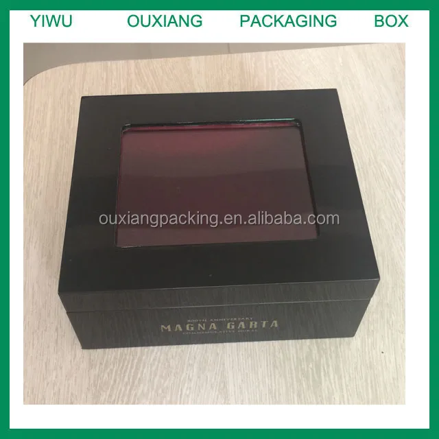 new design black lacquer finish wooden play cards box with glass window