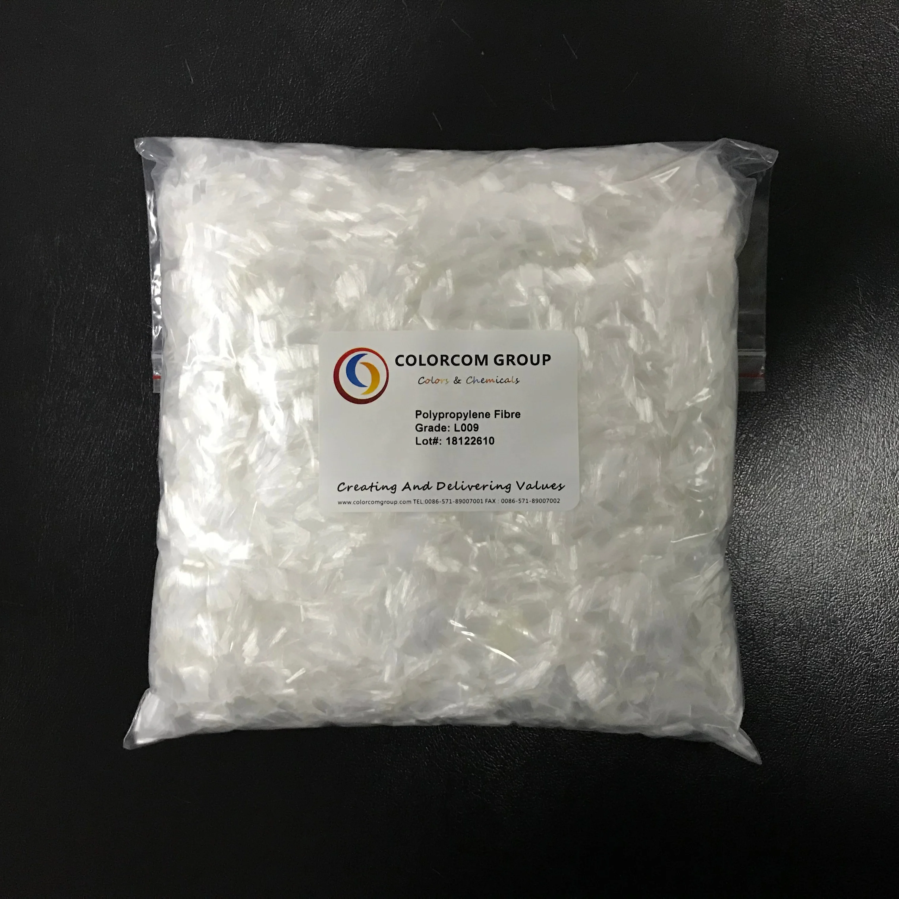 
Полипропиленовое волокно Colorcom для бетона и цемента 