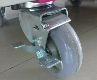 Mobile pre-cooling soft-serve ice cream making machine