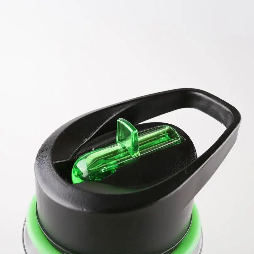 China wholesale hot selling fashionable plastic drinking water bottle with handle