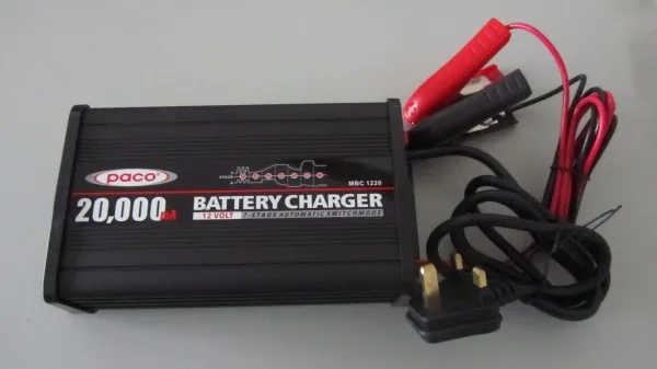 
China Manufacturer 12V 20A Automatic Car Battery Charger with CE CB 