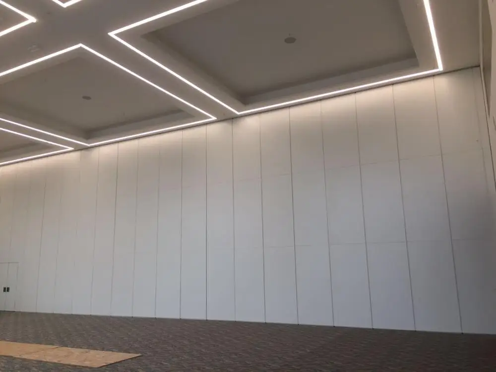 
Nigeria hotel soundproof folding door partition Acoustic movable partition door operable wall for Kenya banquet hall 