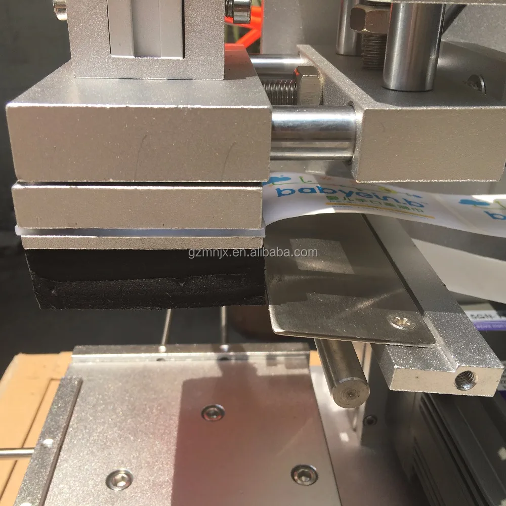 Low cost Semi-automatic Electrical Sause Bottle Manual Label Dispenser In Guangzhou