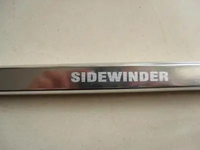 Kuntai Factory Raycus portable mini optical 20w fiber laser marking machine price for metal