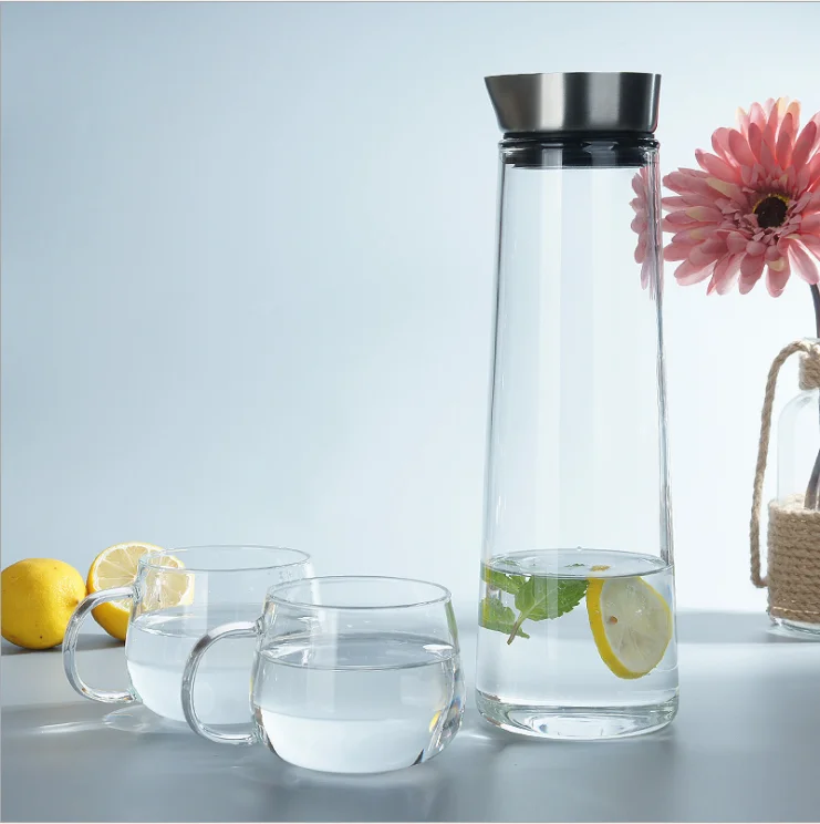 Large Cool Glass Pitcher Water Kettle Jug Carafe With Flow Lid and Spout For Hot Cold Water Tea Juice Coffee Lemonade