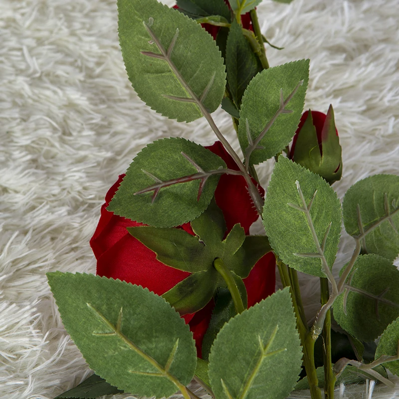 E-commerce exclusive high quality silk red artificial flower roses bouquet Petal thickening In stock