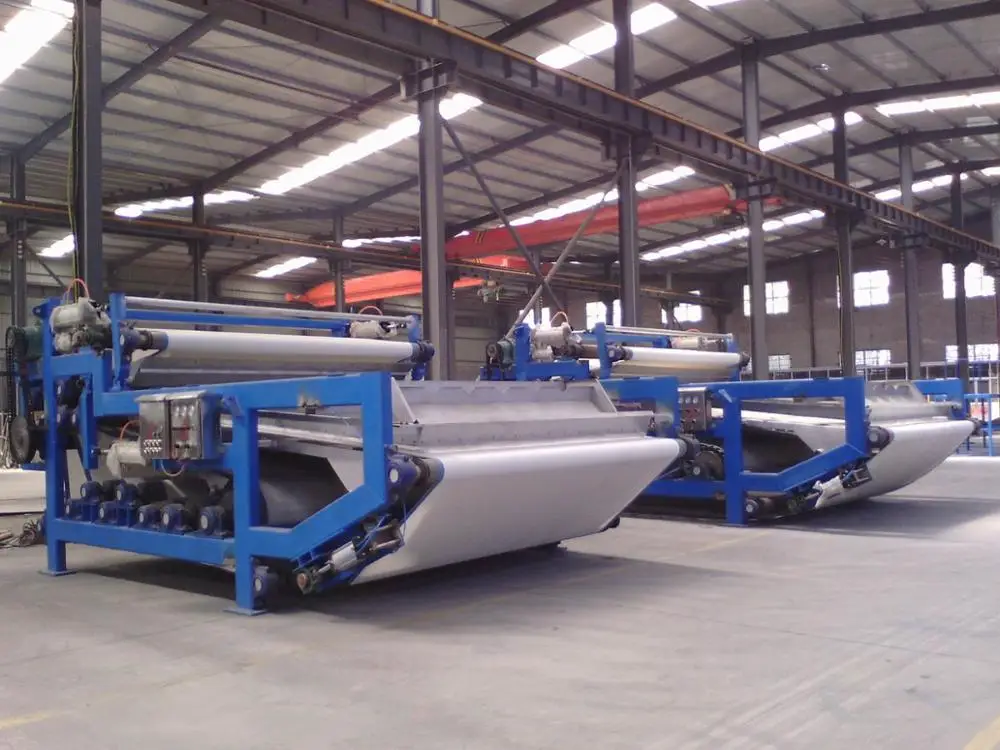 paper and pulp dewatering machine in paper mill