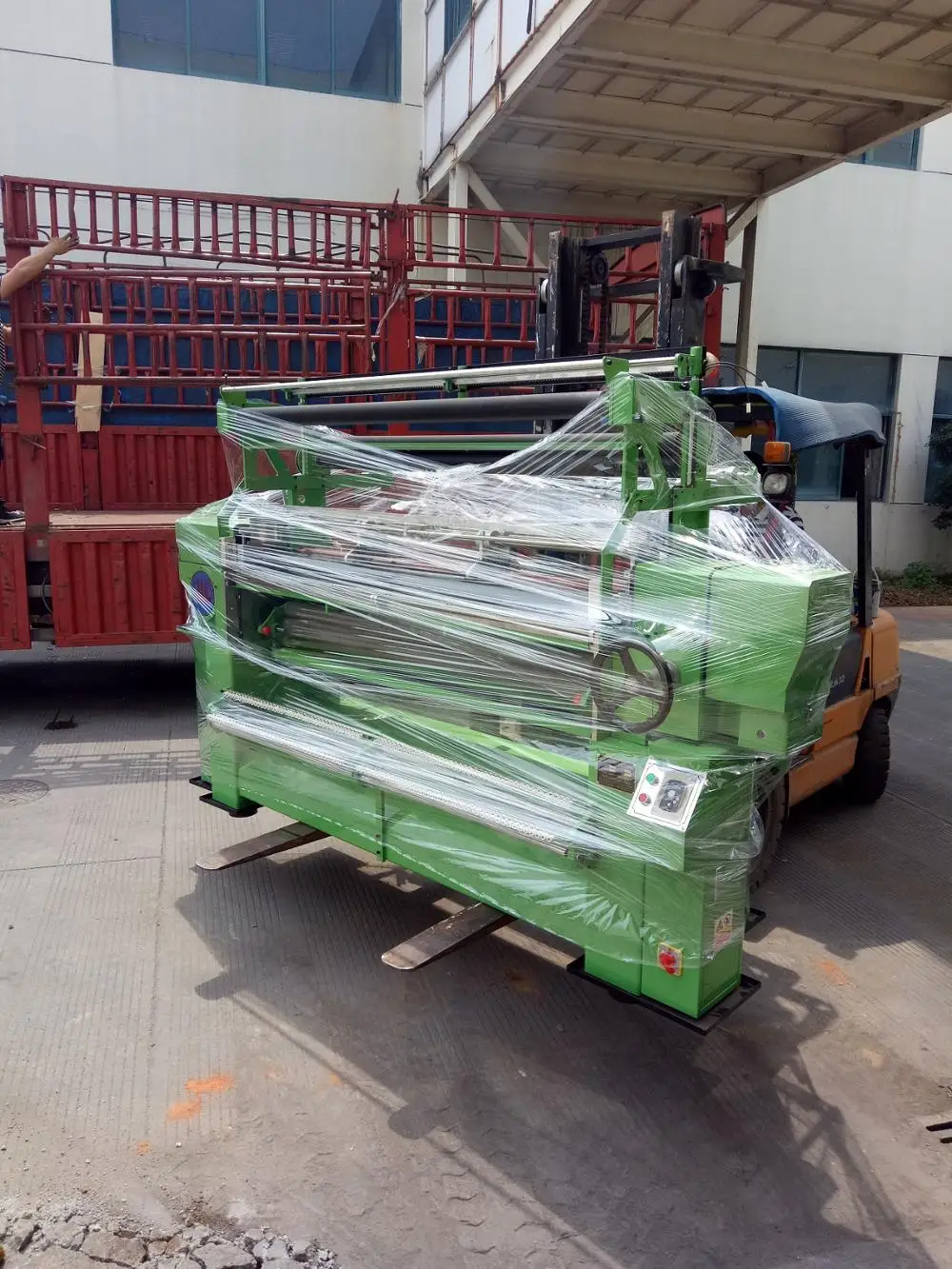 SGD-1700S High Speed Upholstery Fabric Crochet Machine