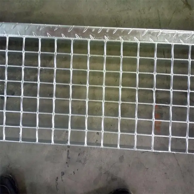 Galvanized outdoor composite stair tread