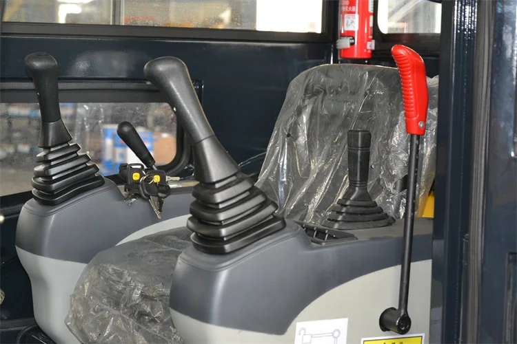 Маленький гидравлический гусеничный мини-экскаватор с двигателем changchai 390