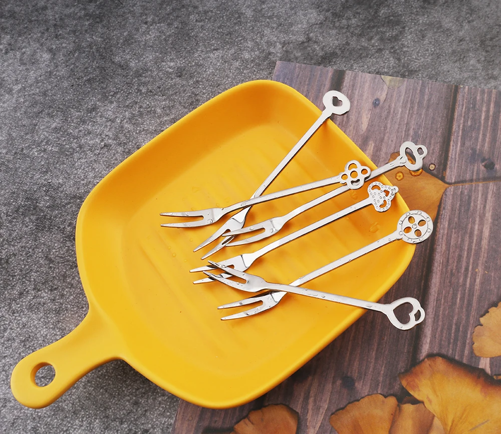 
hot sale 304 stainless steel dessert fruit fork silver fork set with wedding giveaways 