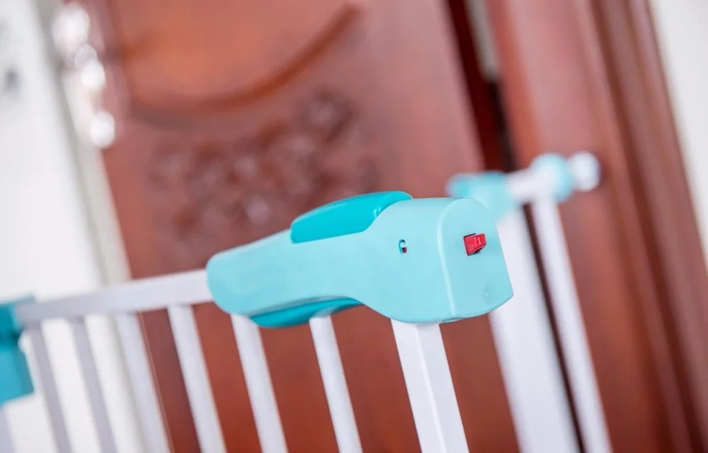 Other Baby Supplies extra wide safety auto close baby gate without drilling