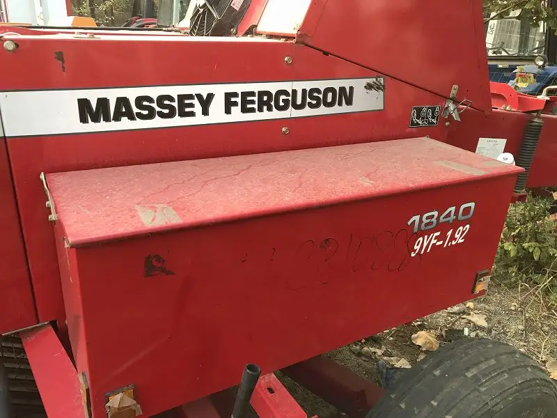 
MASSEY FERGUSON HAY BALER 
