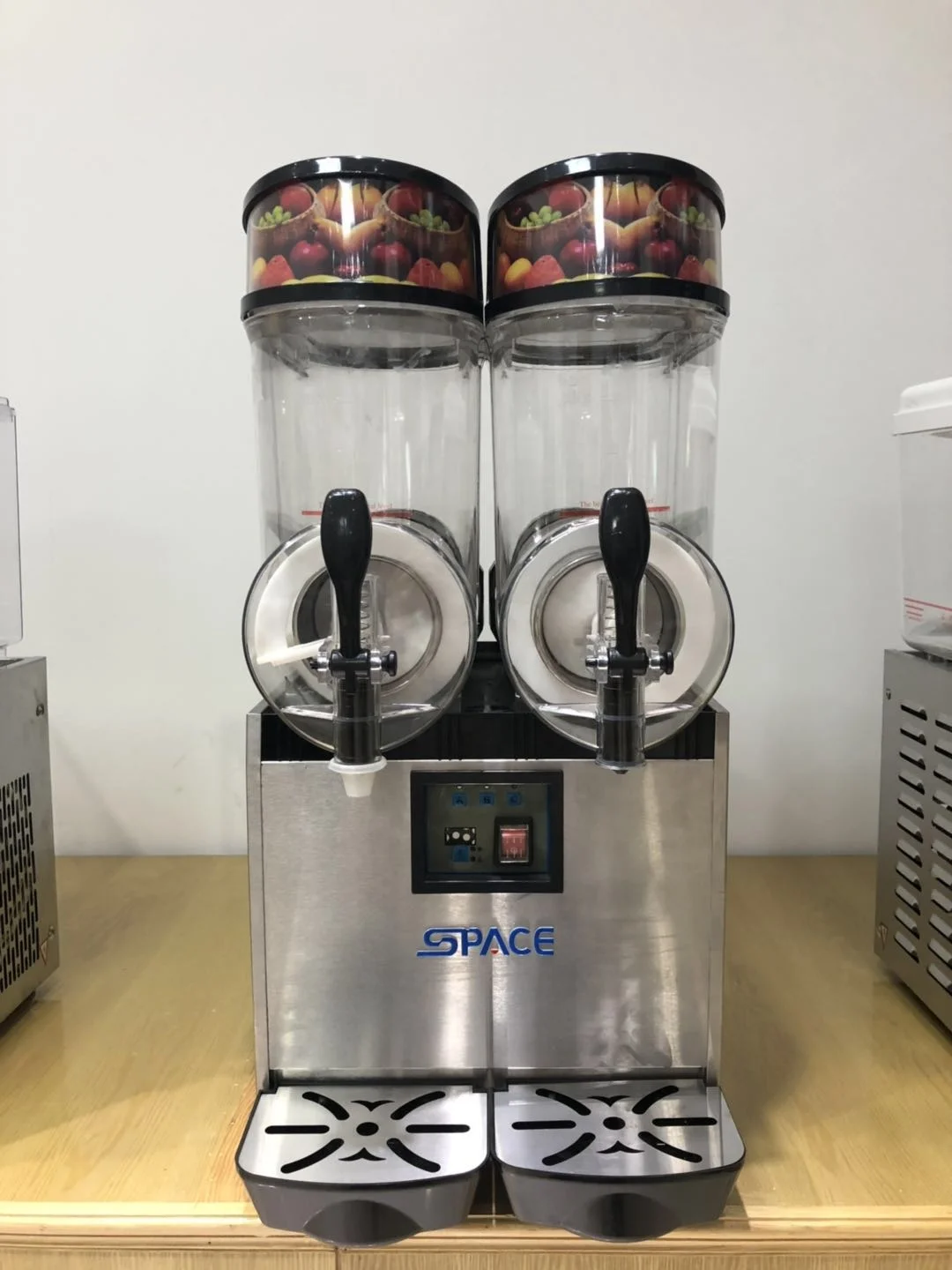 Hot sale  New design Slush ice machine Margarita cocktail for sale