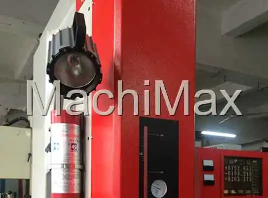 Ipretech D7165  EDM Die Sinking Machine Sparking Erosion Machine High Precision Machine