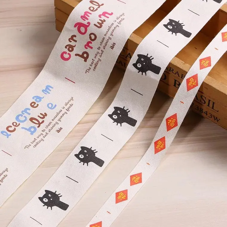 Hang Tag and Label Screen Printed Brand Clothing Printing Garment Labels Soft Patches Embossed 3d Logo Tpu Labels Shoes Hot Cut