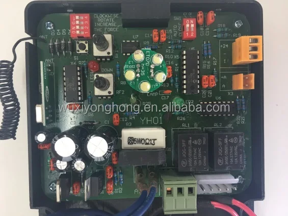 Automatic roller shutter garage door openers for automatic doors