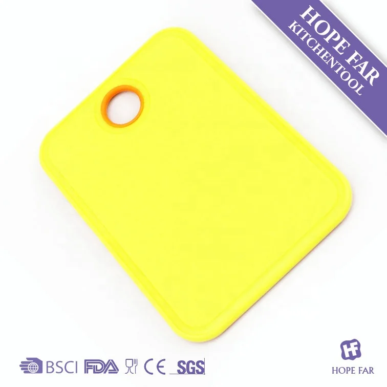 TPR coating plastic cutting board with round hanging hole