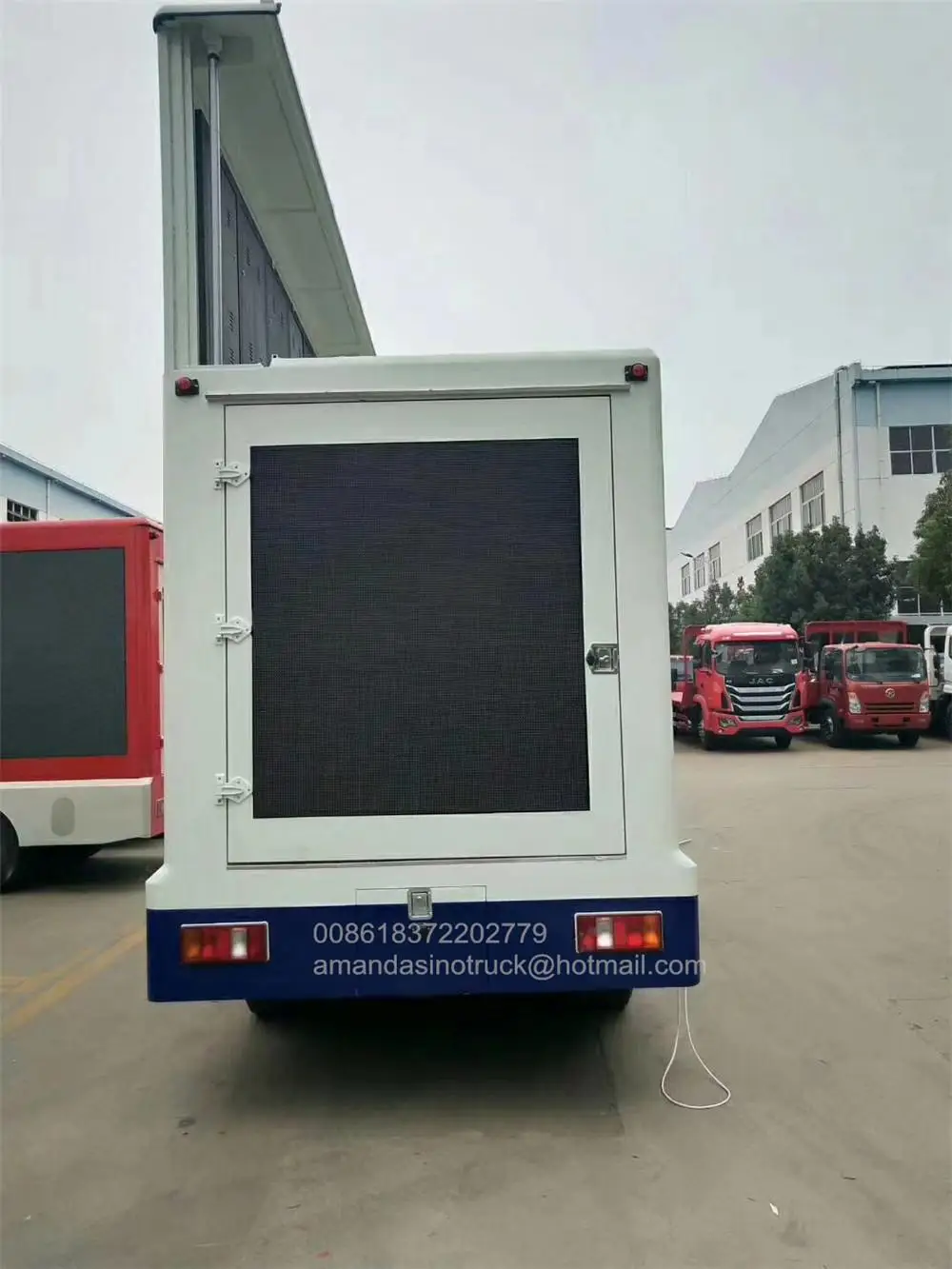 China supplier howo outside waterproof mobile LED billboard advertising truck for sale