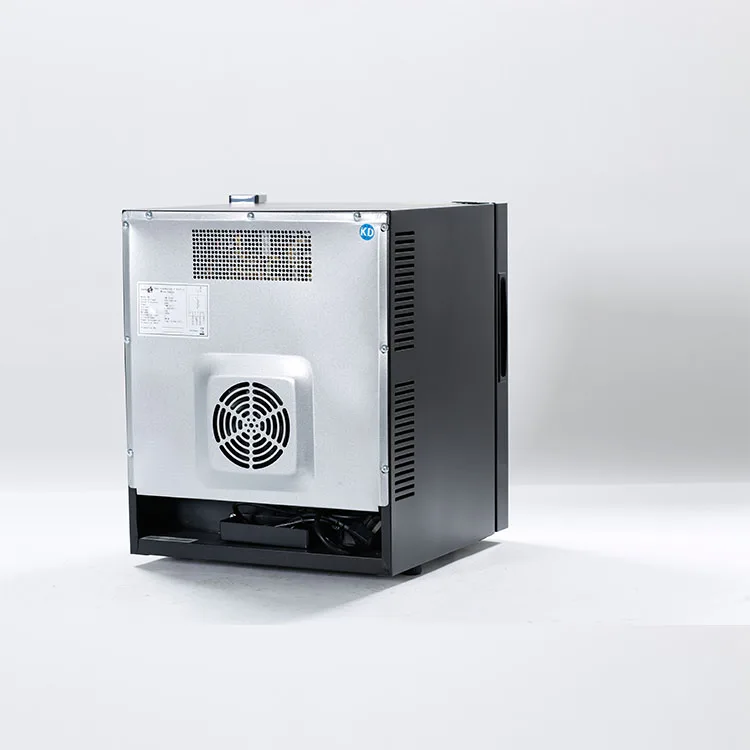 Guangzhou factory 5 stars hotel 220v electric mini travel fridge freezer