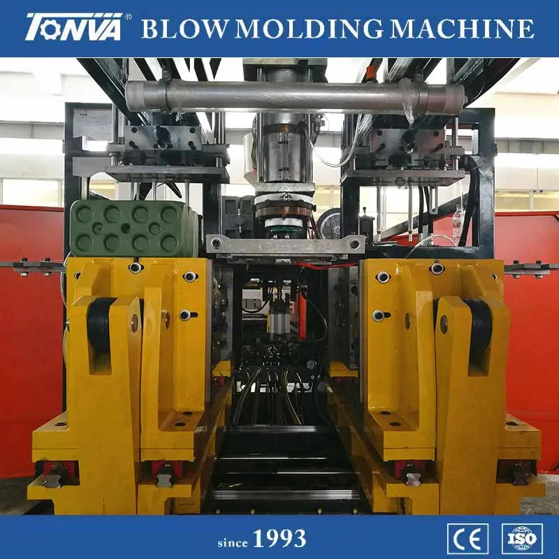 Toy LEGO production making on PE extrusion blow molding machine