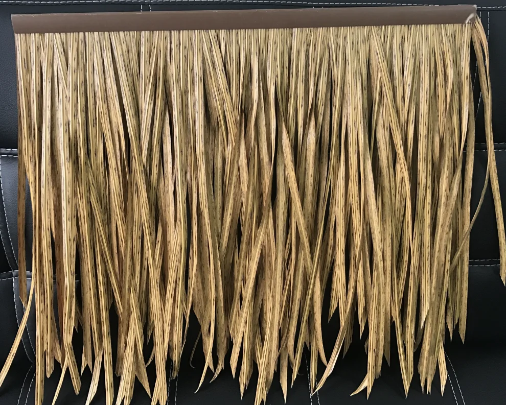 Synthetic plastic artificial thatch and palm leaves roof for gacebo roof material