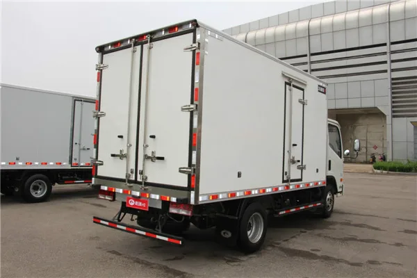 China Cube Truck Diesel Type Cargo Delivery Box Truck for sale
