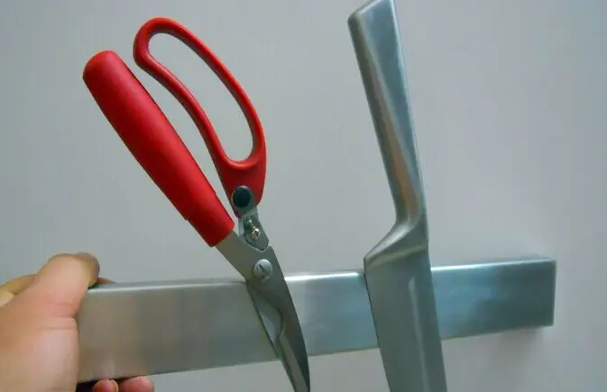 Ndfeb magnet strong power stainless steel magnetic knife holder for kitchen  kitchen knife guard  knives kitchen set