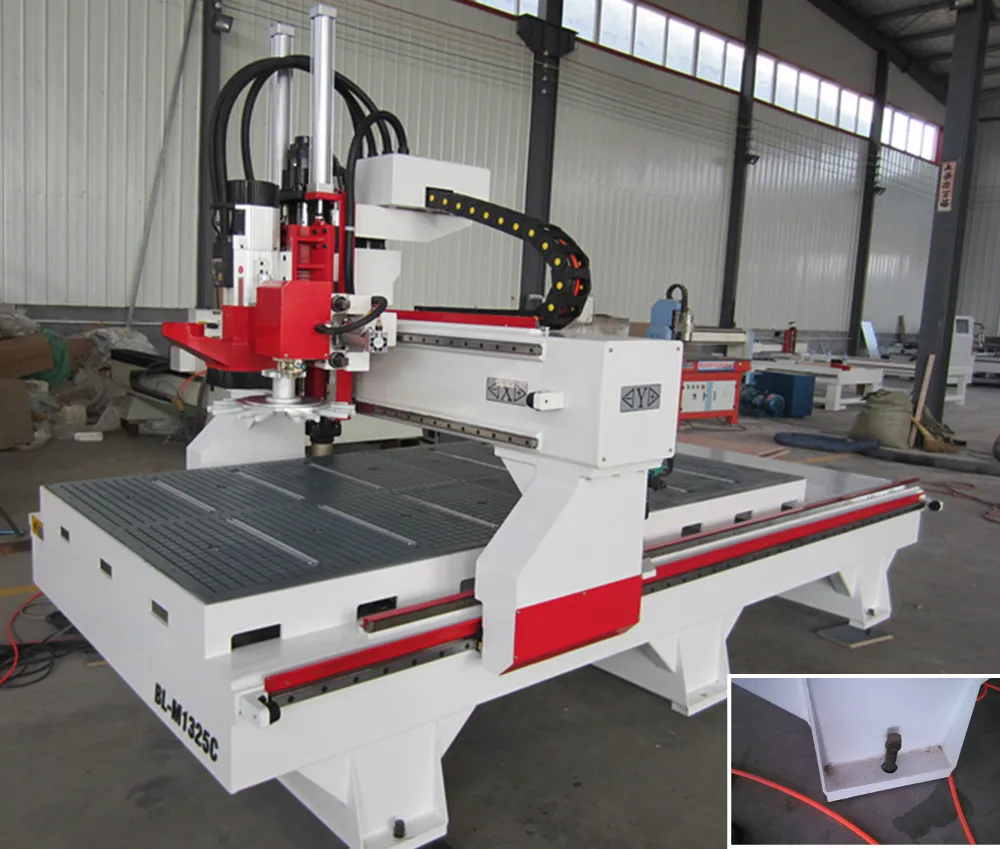 качественный фрезерный станок с чпу с авто-сменой/токарно-гравировалный станок с чпу /простр авто-смены фрезы станок