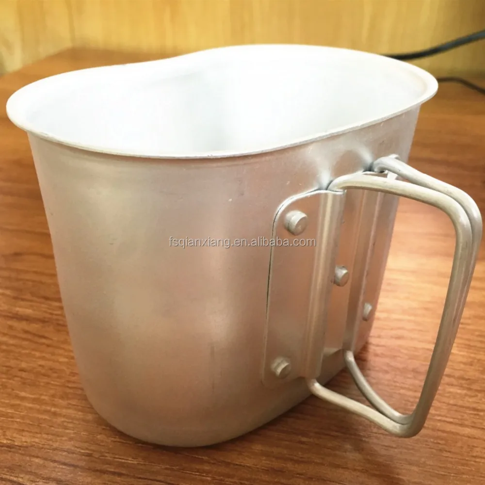 Heated Sale Aluminum outdoors Water Bottle With Aluminum Cup Outdoor water bottle is easy to carry