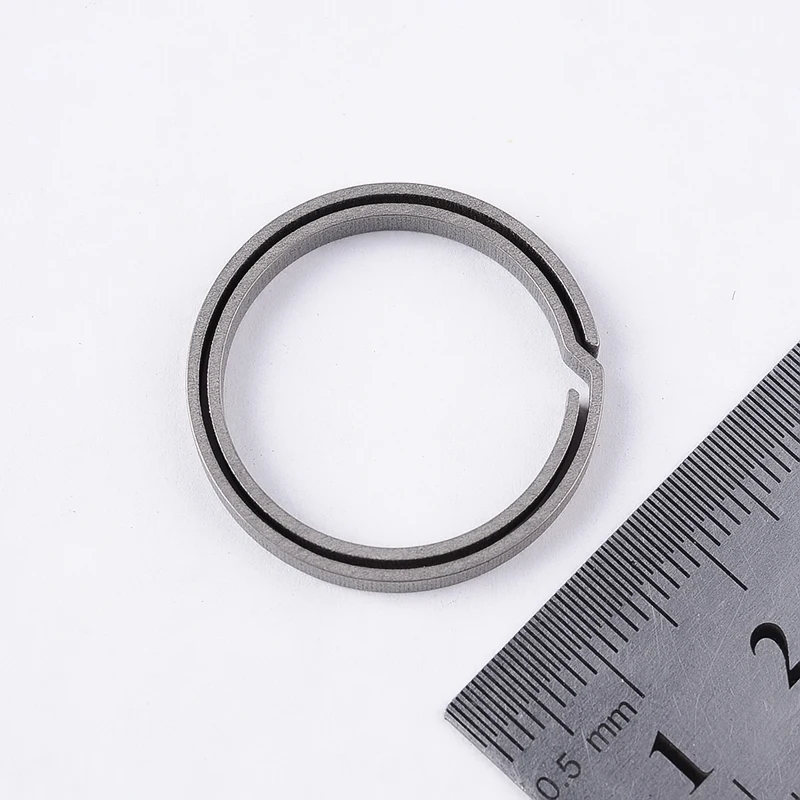 Creative unique looking round octagon key chain ring TC4 titanium split key ring