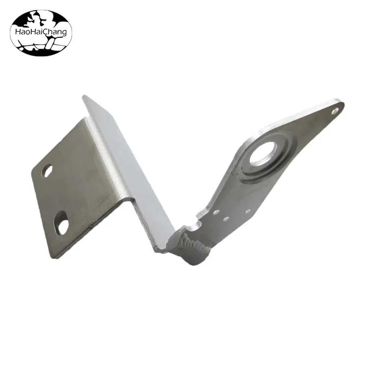 Small z shape angle bracket for heating elements