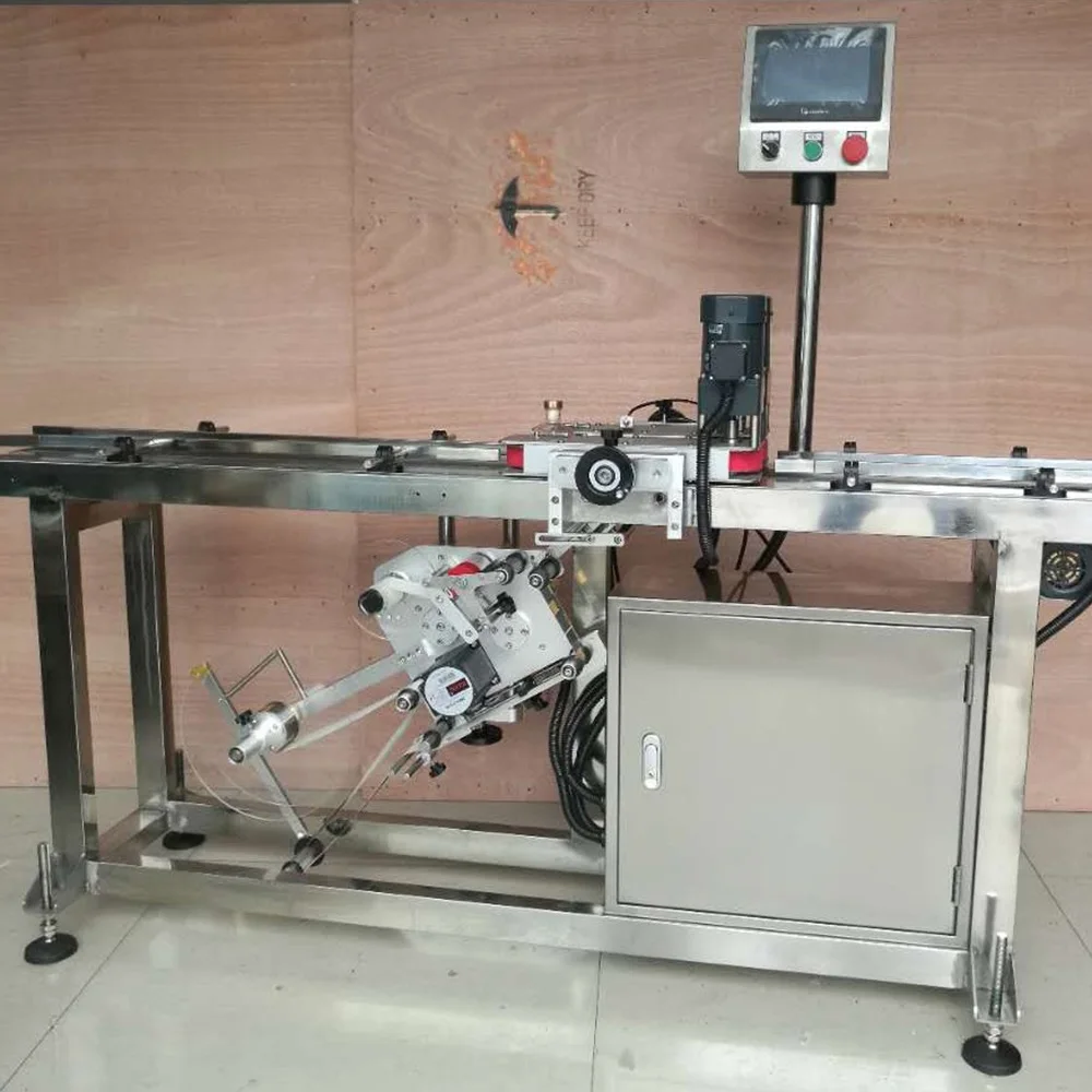 YM210X Automatic Top Bottom Plane Adhesive Box Labeling Machinery Container Sticker For Flat Surface