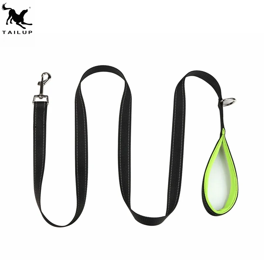 TAIL UP Handle Neoprene Padded China Wholesale Reflective Nylon Dog Leash Lead