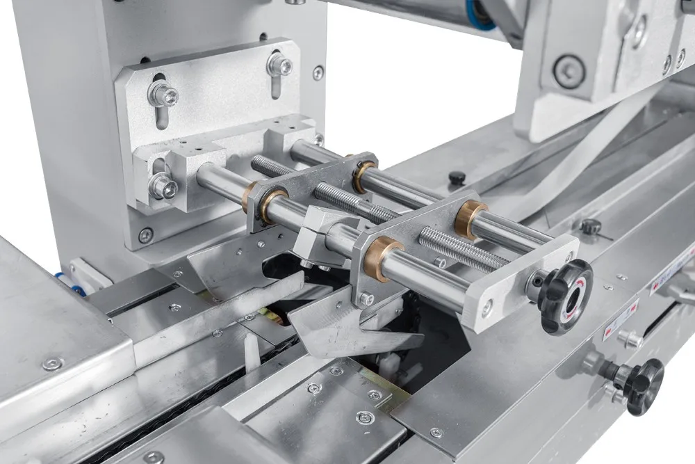 Tentoo hot sale flow pillow peanut candy taffy toffee packing machine